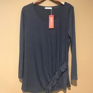 Blue Gray Top, Long Sleeves, Gathers in Front, Scoop Neckline